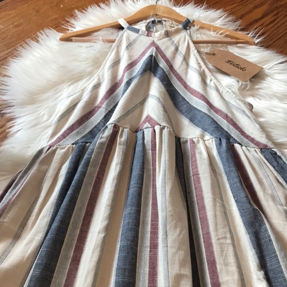 Listicle “The Justine” Linen Dress - Picture 9 of 16